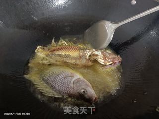 炸罗非鱼的做法步骤：4