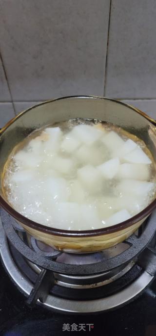 清汤牛腩炖白萝卜的做法步骤：12