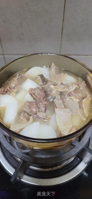 清汤牛腩炖白萝卜的做法步骤：15