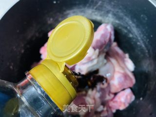 酱香孜然大骨的做法步骤：2