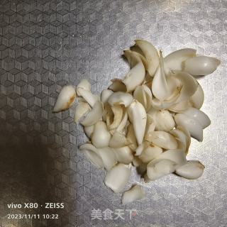 黄瓜拌百合的做法步骤：2