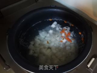 雪梨银耳红枣羹的做法步骤：5