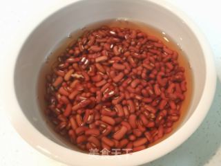 红豆沙酒酿小圆子的做法步骤：1