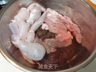 香辣鱼杂煲的做法步骤：1