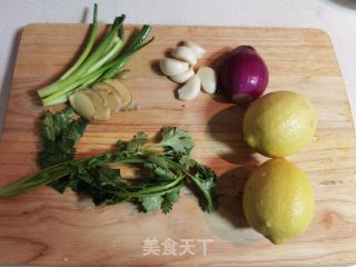 柠檬泡椒无骨鸡爪的做法步骤：3