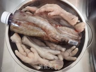 柠檬泡椒无骨鸡爪的做法步骤：9