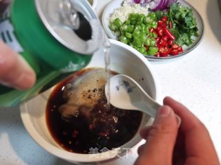 柠檬泡椒无骨鸡爪的做法步骤：15