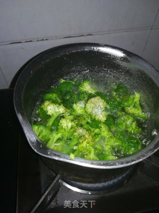 凉拌菜花的做法步骤：2