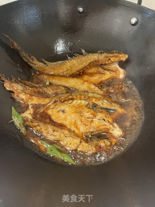 酱烧鱼干的做法步骤：6