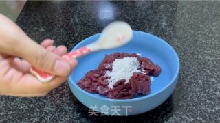 番茄炒鸡蛋牛肉的做法步骤：2