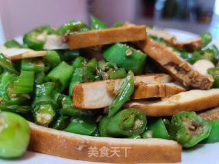 线椒炒五香豆干的做法