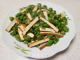 线椒炒五香豆干的做法步骤：6