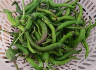 豆豉炒线椒的做法步骤：2
