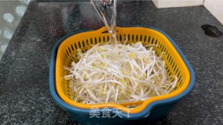 水煮云吞面的做法步骤：1