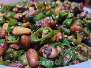 花生米豆豉炒线椒的做法步骤：10