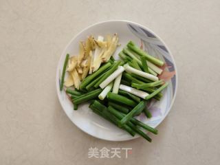 酱油鸡的做法步骤：2