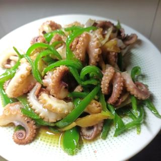 皱皮椒炒章鱼腿的做法步骤：16