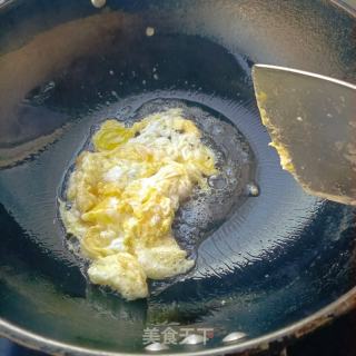 鸡蛋瑶柱炒韭菜的做法步骤：7