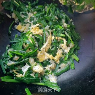 鸡蛋瑶柱炒韭菜的做法步骤：12