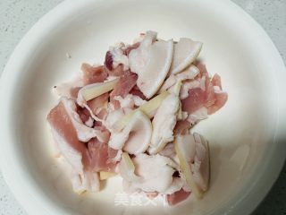红薯粉蒸肉的做法步骤：2