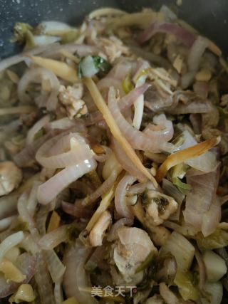 青椒洋葱炒肉的做法步骤：7