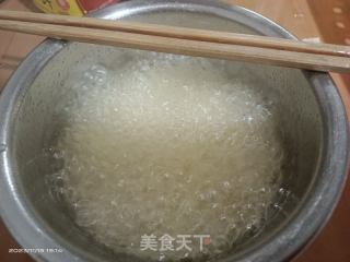 蒜蓉金针菇粉丝鲜虾煲的做法步骤：7