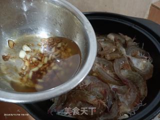蒜蓉金针菇粉丝鲜虾煲的做法步骤：14