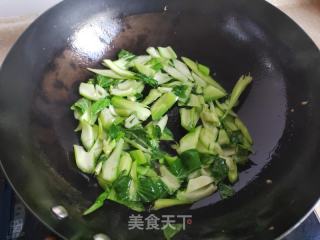 青菜炒粉皮的做法步骤：4