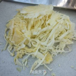 黑虎虾热汤面（火龙果面）的做法步骤：2