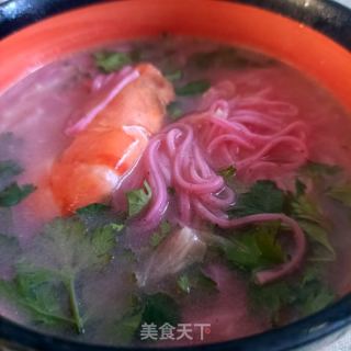 黑虎虾热汤面（火龙果面）的做法步骤：17