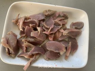 酱炒鸭肫的做法步骤：7