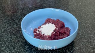 香干炒牛肉的做法步骤：2