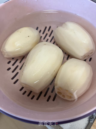 糖醋莲藕的做法步骤：1