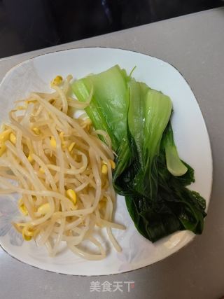 油泼面的做法步骤：4