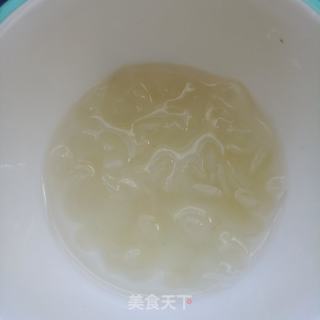 雪莲子彩虹梨汤的做法步骤：2