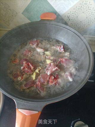 排骨炖豆角干的做法步骤：4