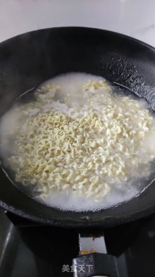 韩式拌面的做法步骤：2