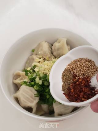 西安特色美食～油泼饺子的做法步骤：6