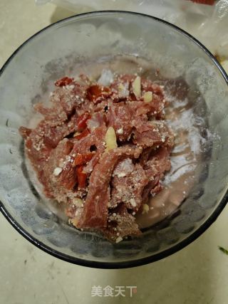 蔬菜拌牛肉的做法步骤：5