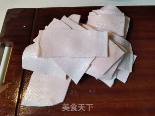 肉皮冻的做法步骤：2