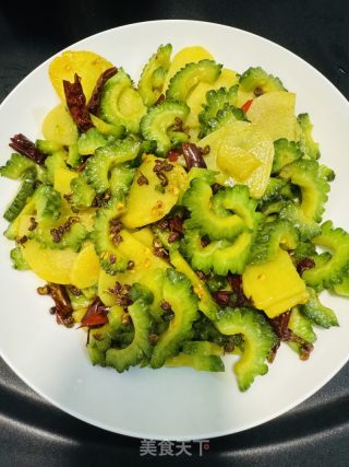 苦瓜炒土豆的做法步骤：7