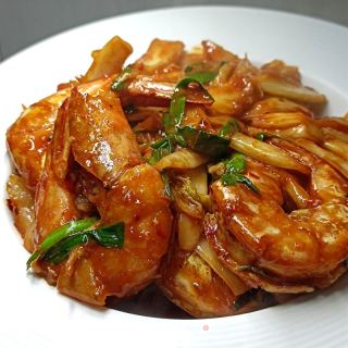 辣白菜炒对虾的做法