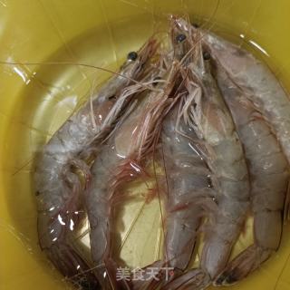 辣白菜炒对虾的做法步骤：2