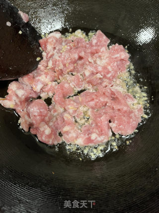 豆干肉末米线酱的做法步骤：4