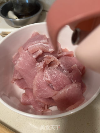 锅包肉的做法步骤：2
