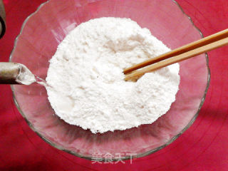 笋干腊肉白玉米面饼的做法步骤：2