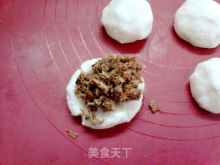 笋干腊肉白玉米面饼的做法步骤：6
