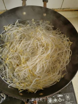 蒜泥绿豆芽儿的做法步骤：4