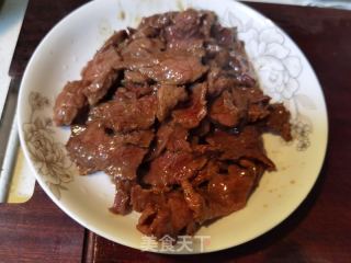 牛肉炒香菜的做法步骤：9