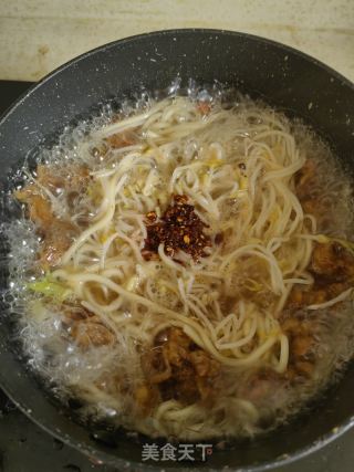 肉片豆芽面的做法步骤：9